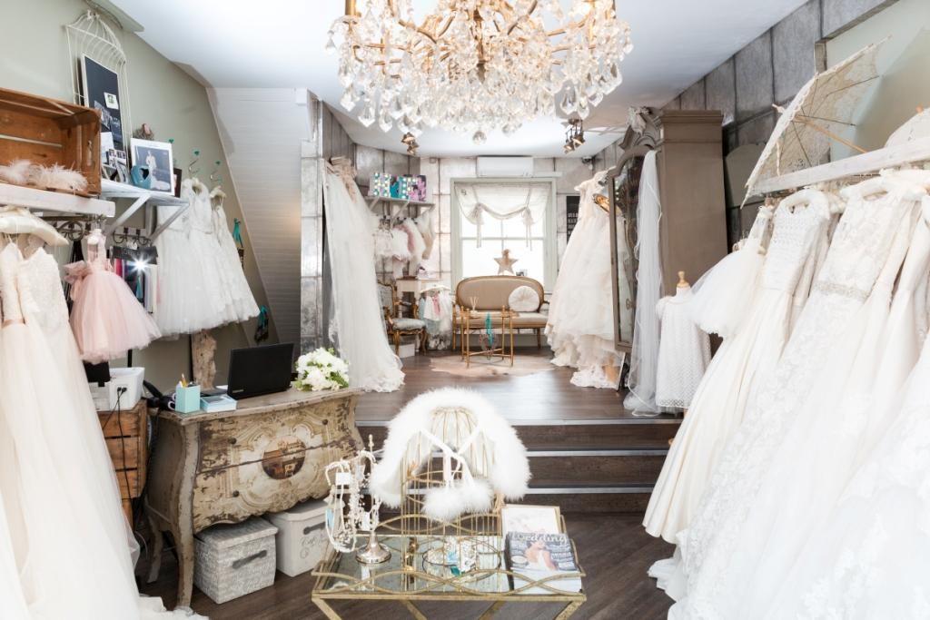 Helena Fortley bridal boutique (Photo: Ally from Stonelock photography)