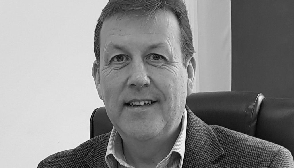 Martin Kemp at Jade Insurance Consultants Caterham Surrey 2 1